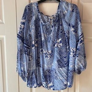 blue/white blouse. 100%  rayon. size 26/28 (2xl)